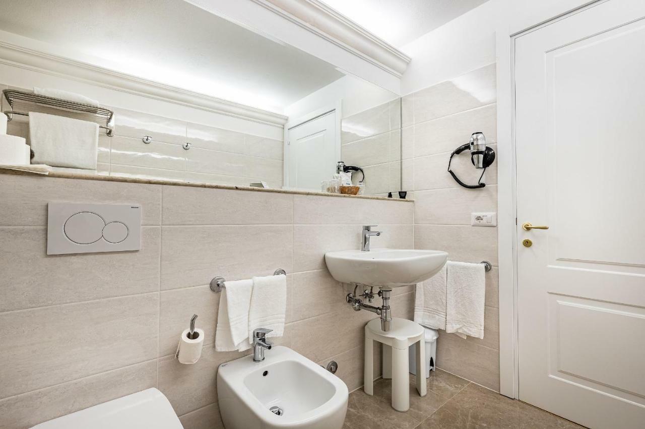 Residenza Alessandra フィレンツェ エクステリア 写真