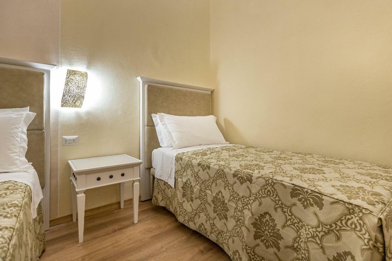 Residenza Alessandra フィレンツェ エクステリア 写真